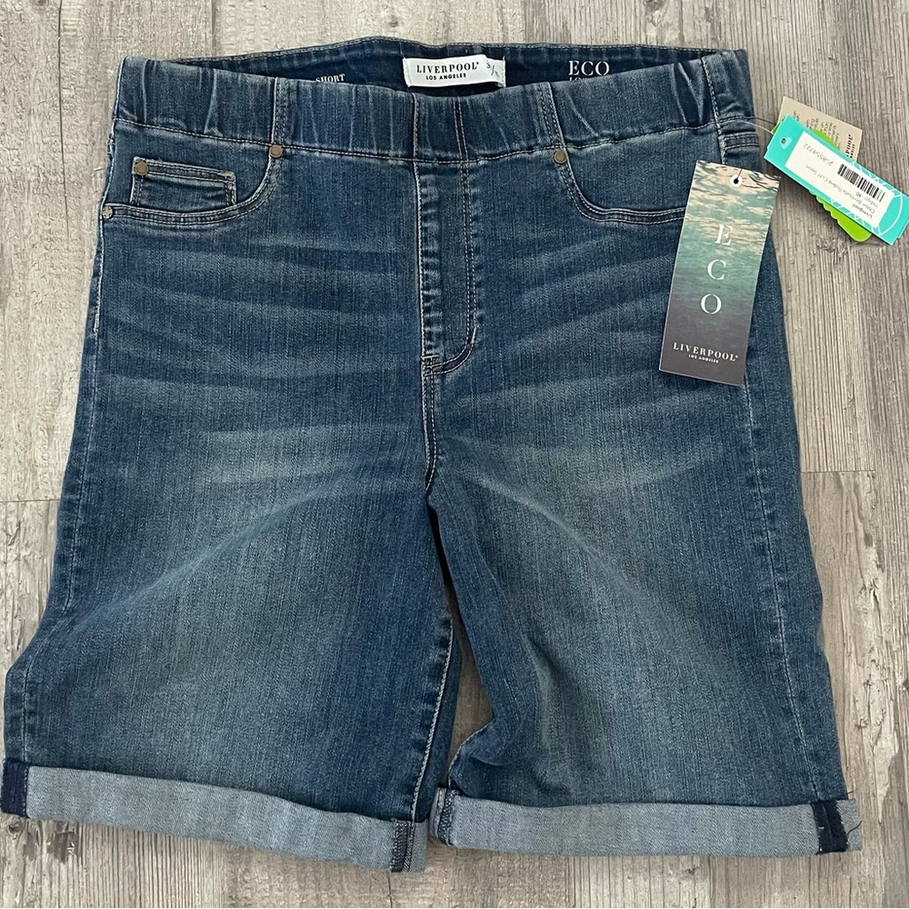 Liverpool Chloe Bermuda Cuff Short-Size10